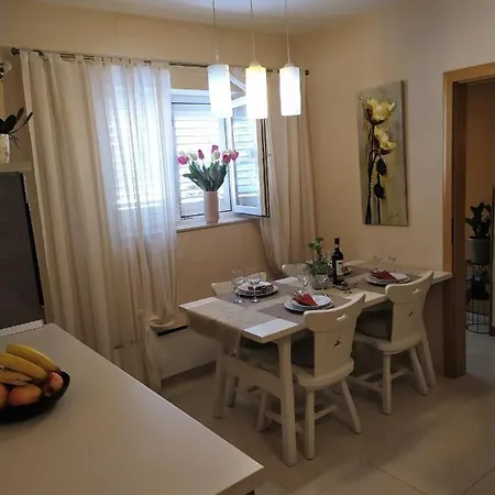 Апартаменты Zeljka Lovreta Макарска